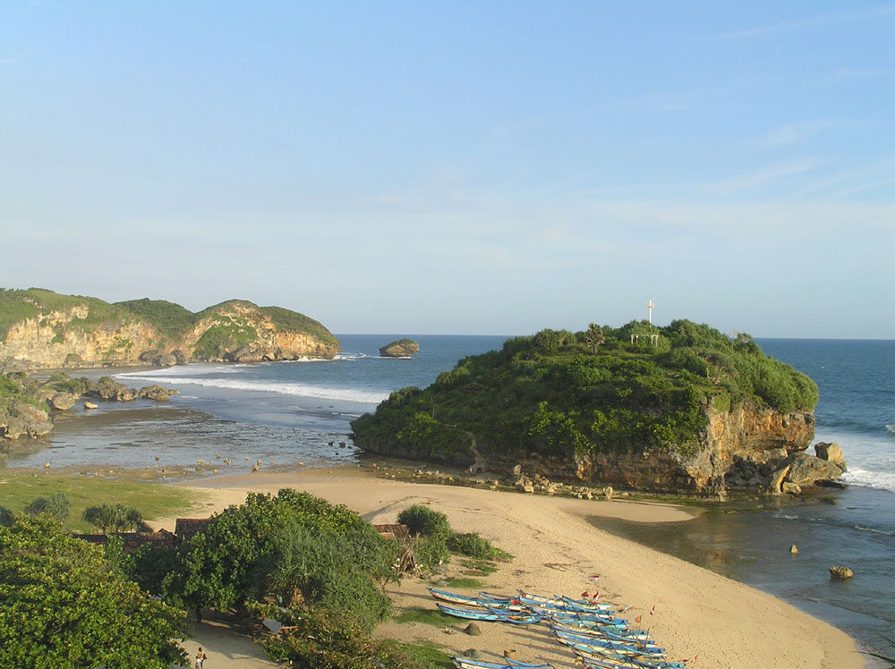 Liburan Kamu harus ke Pantai Drini, Pesona Tanah Lot di Selatan Jawa 2