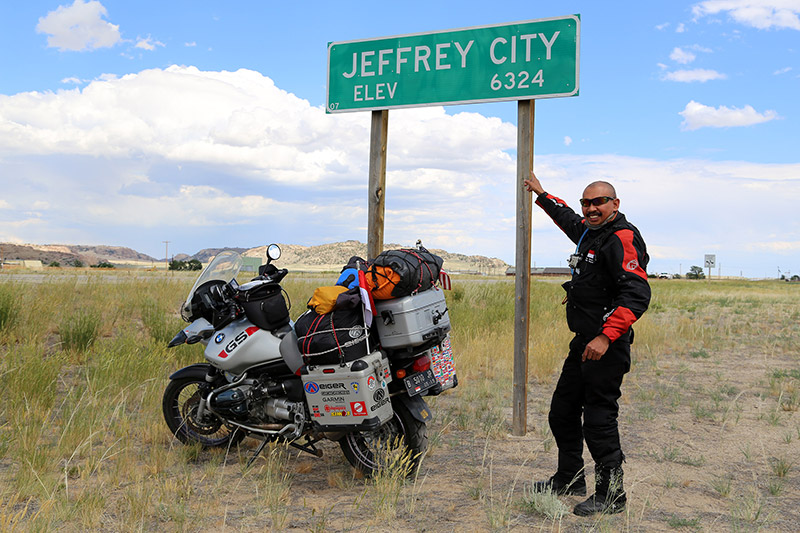 Jeffrey Polnaja, Sang Biker Mandiri Penjelajah Dunia! 5