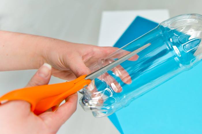  DIY Cara Membuat  Mainan dari  Botol  Bekas  Air Mineral 