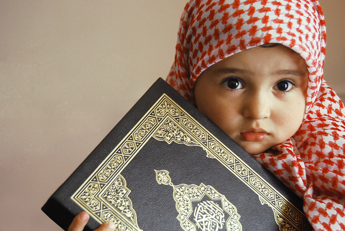 5 Cara Mengajari Anak Membaca Al Qur'an Lebih Mudah - Jatik.com