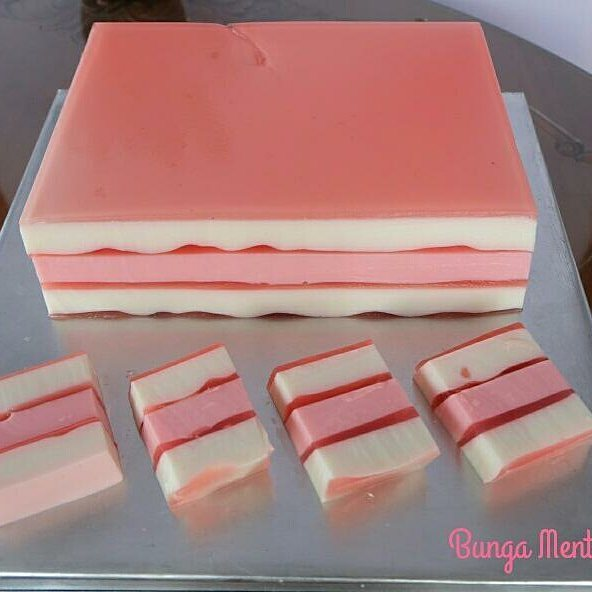 resep puding lapis pink enak